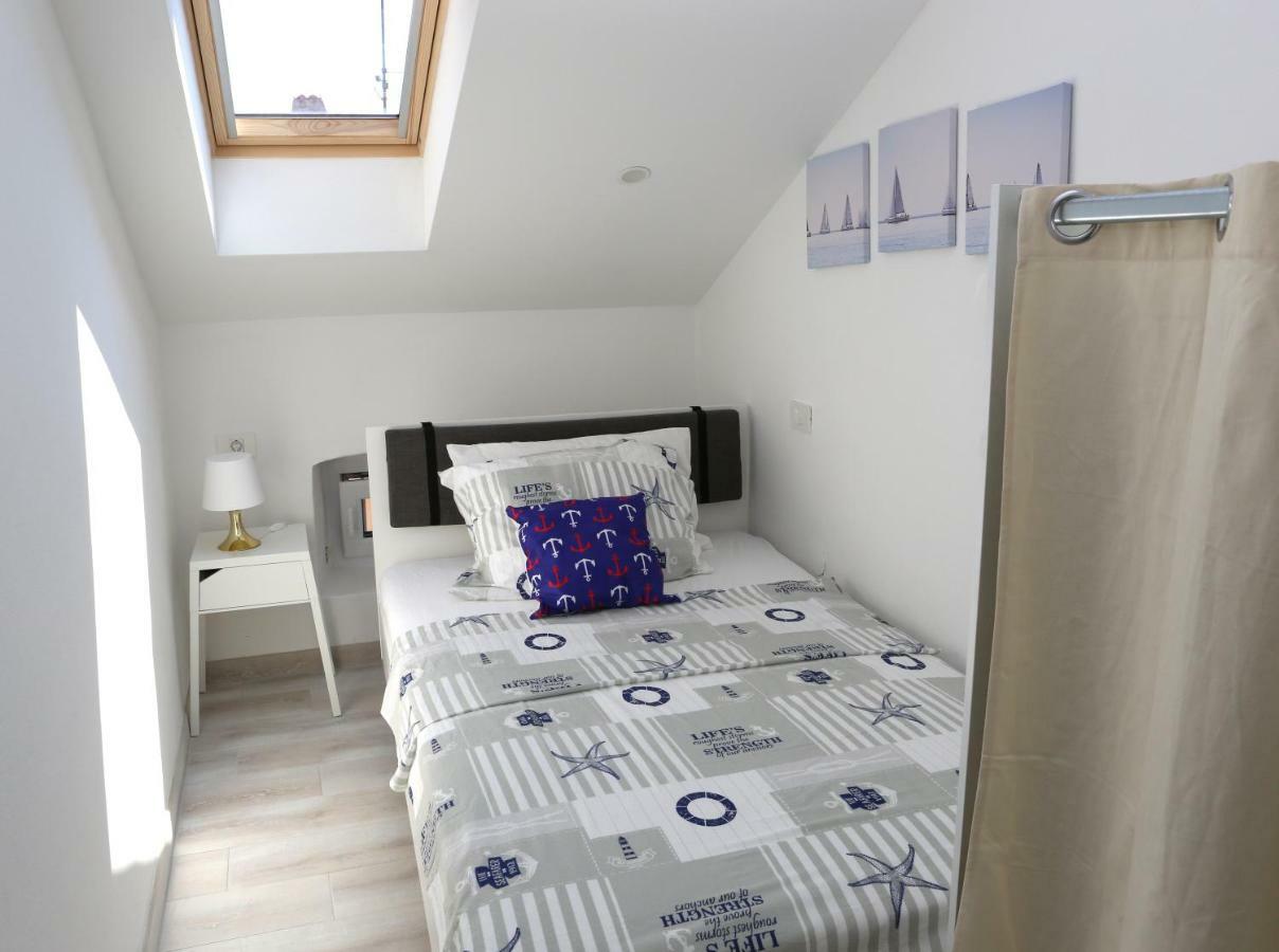 Sweet With Free Private Parking Apartment Pula